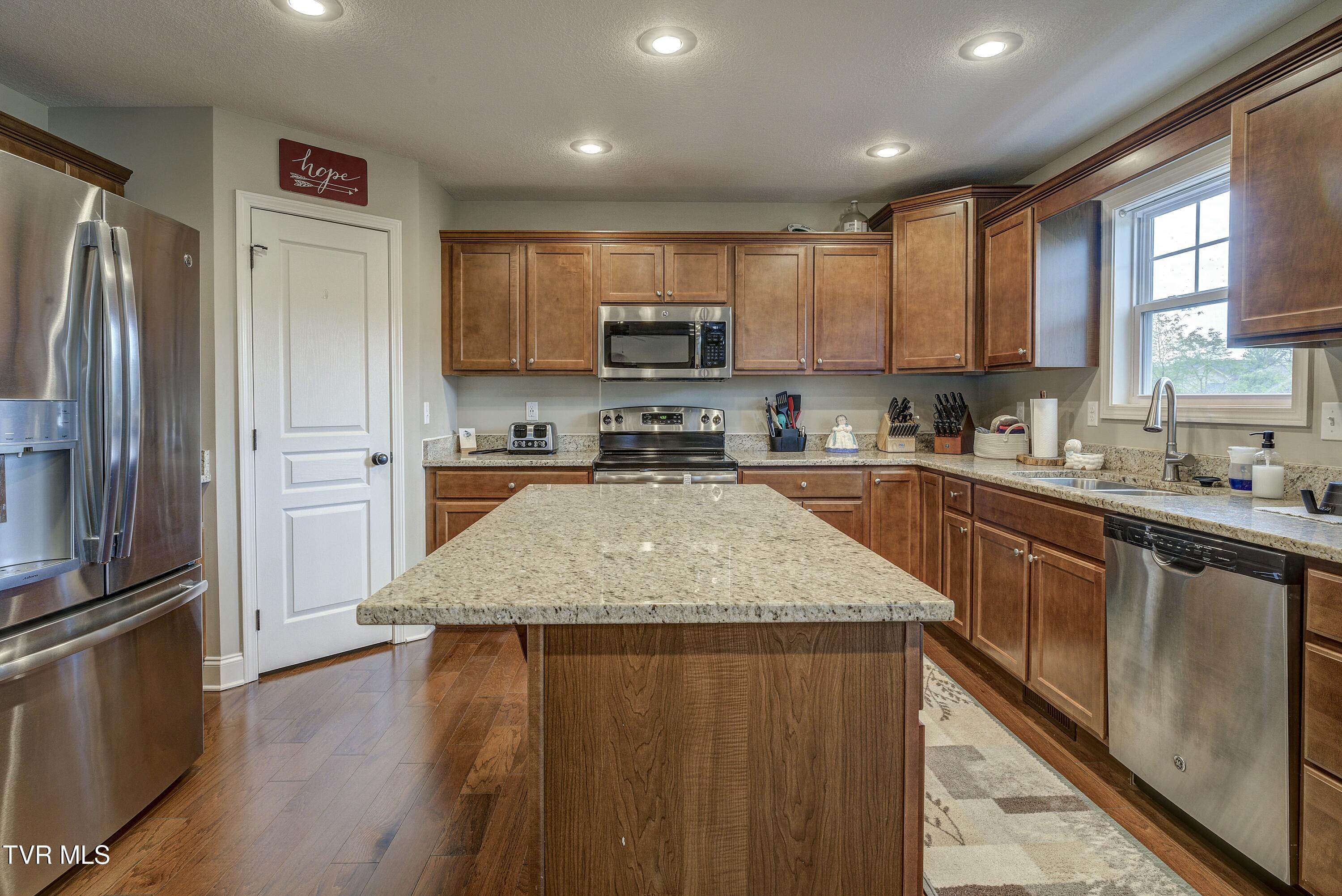 1901 Ida Sue Drive, Jonesborough, Tennessee image 16
