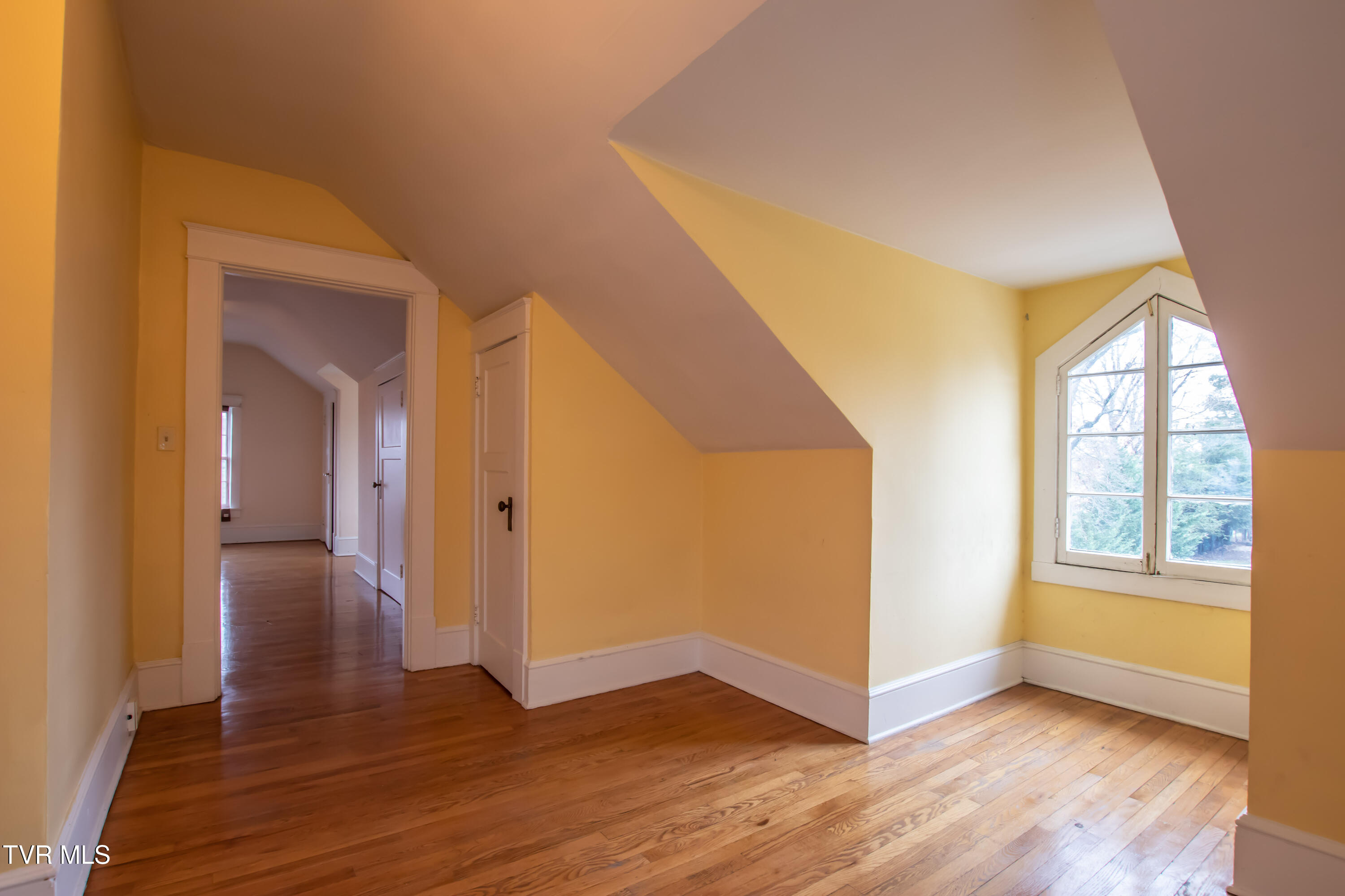 129 Solar St Street, Bristol, Virginia image 36
