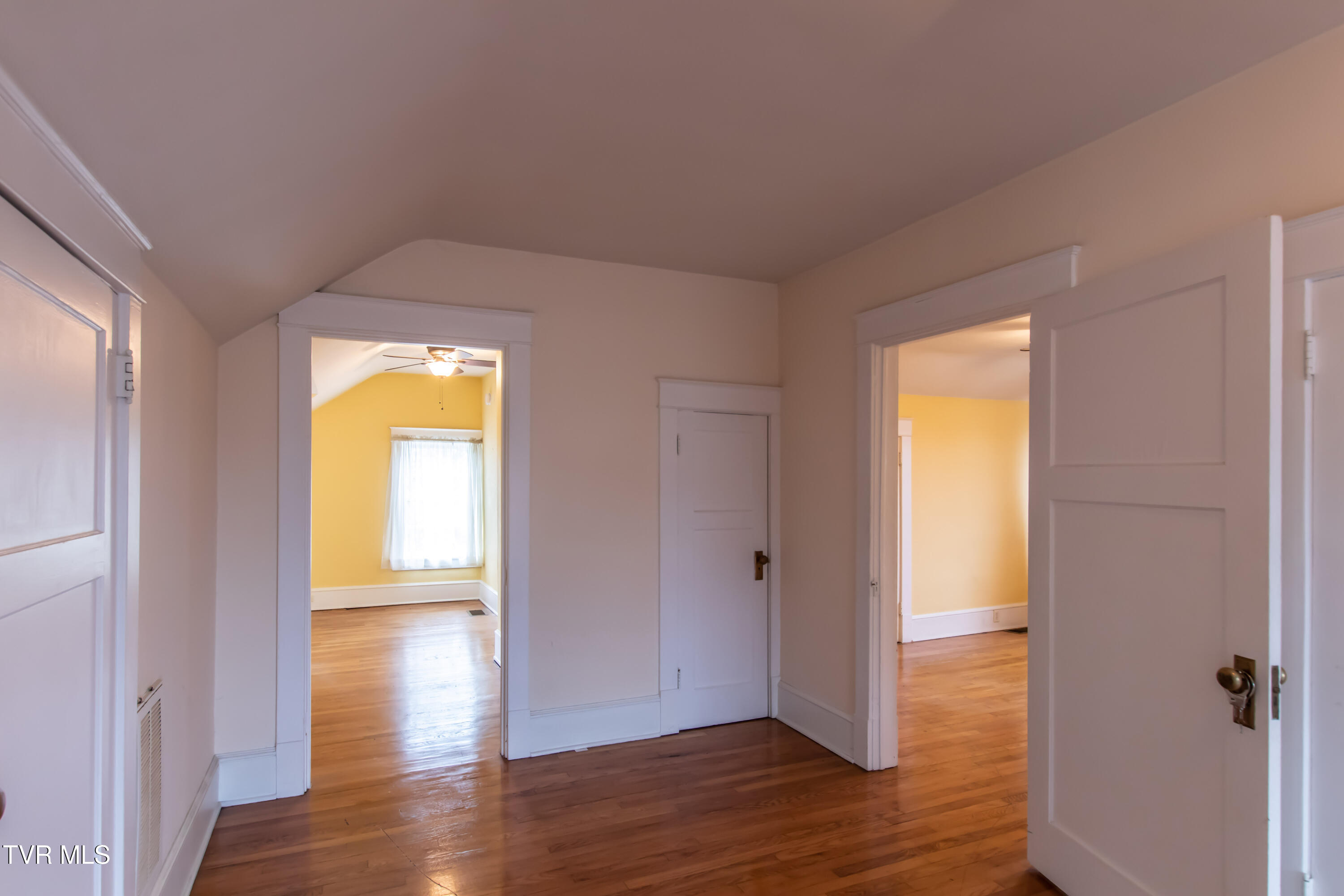 129 Solar St Street, Bristol, Virginia image 34