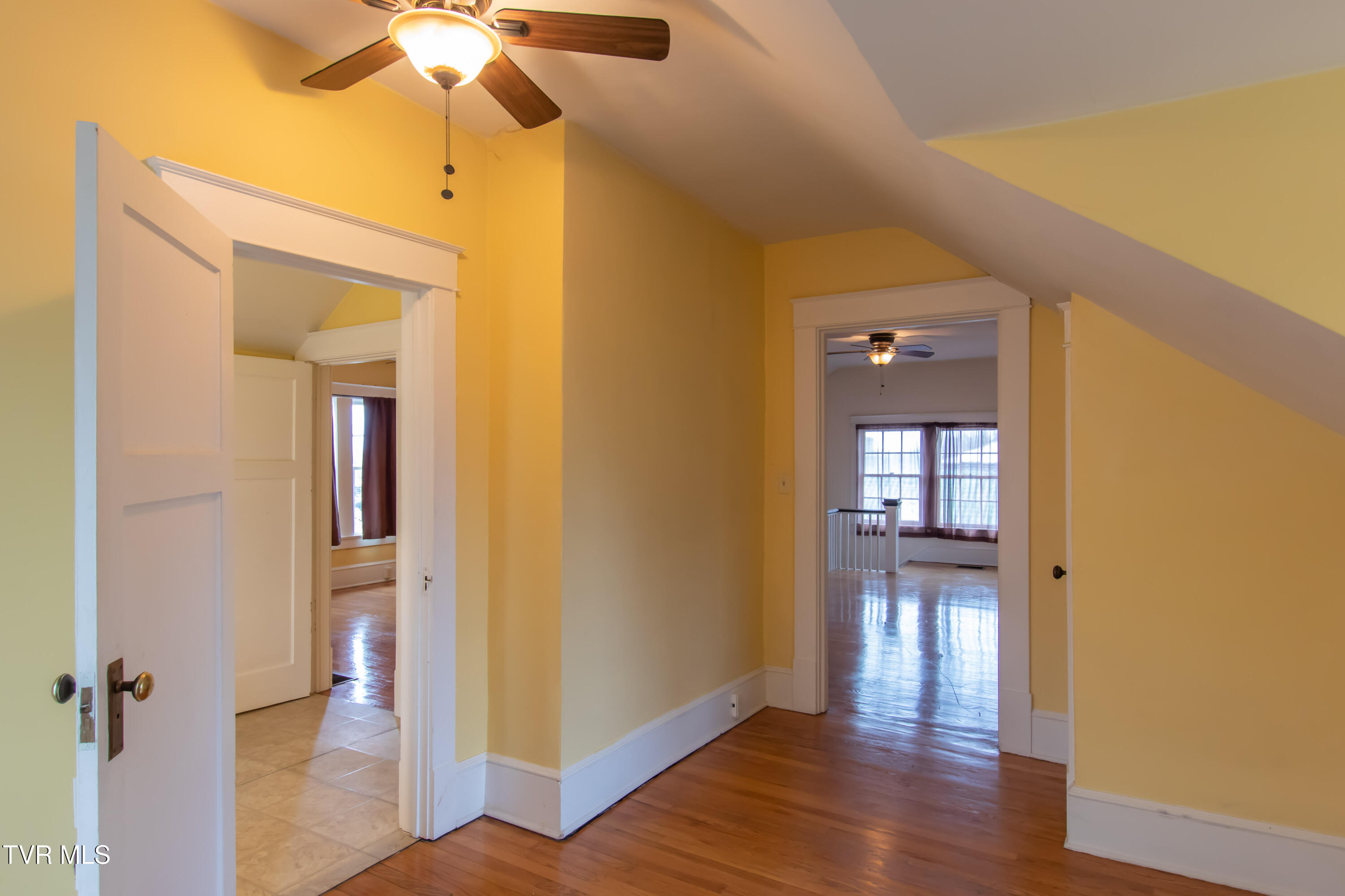 129 Solar St Street, Bristol, Virginia image 32