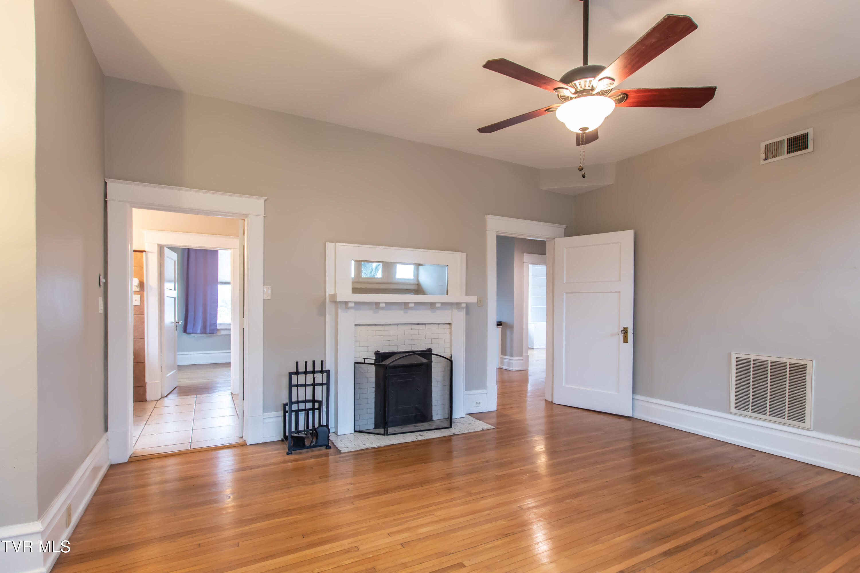 129 Solar St Street, Bristol, Virginia image 44