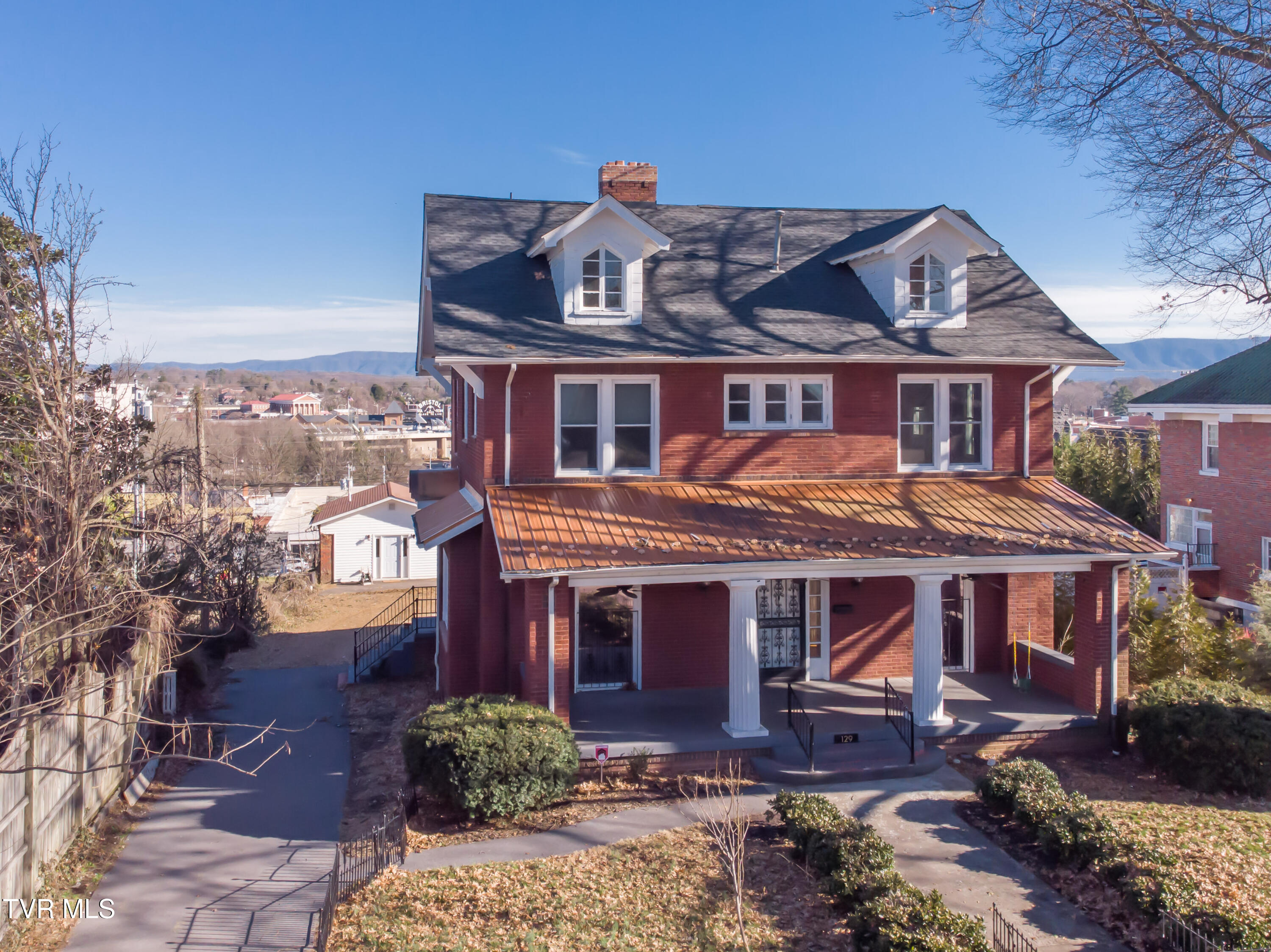129 Solar St Street, Bristol, Virginia image 4