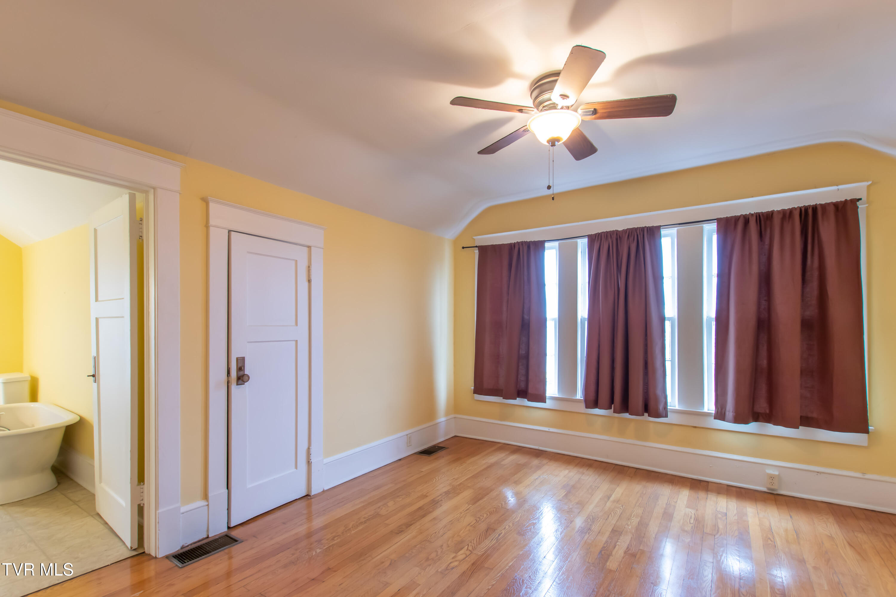 129 Solar St Street, Bristol, Virginia image 42