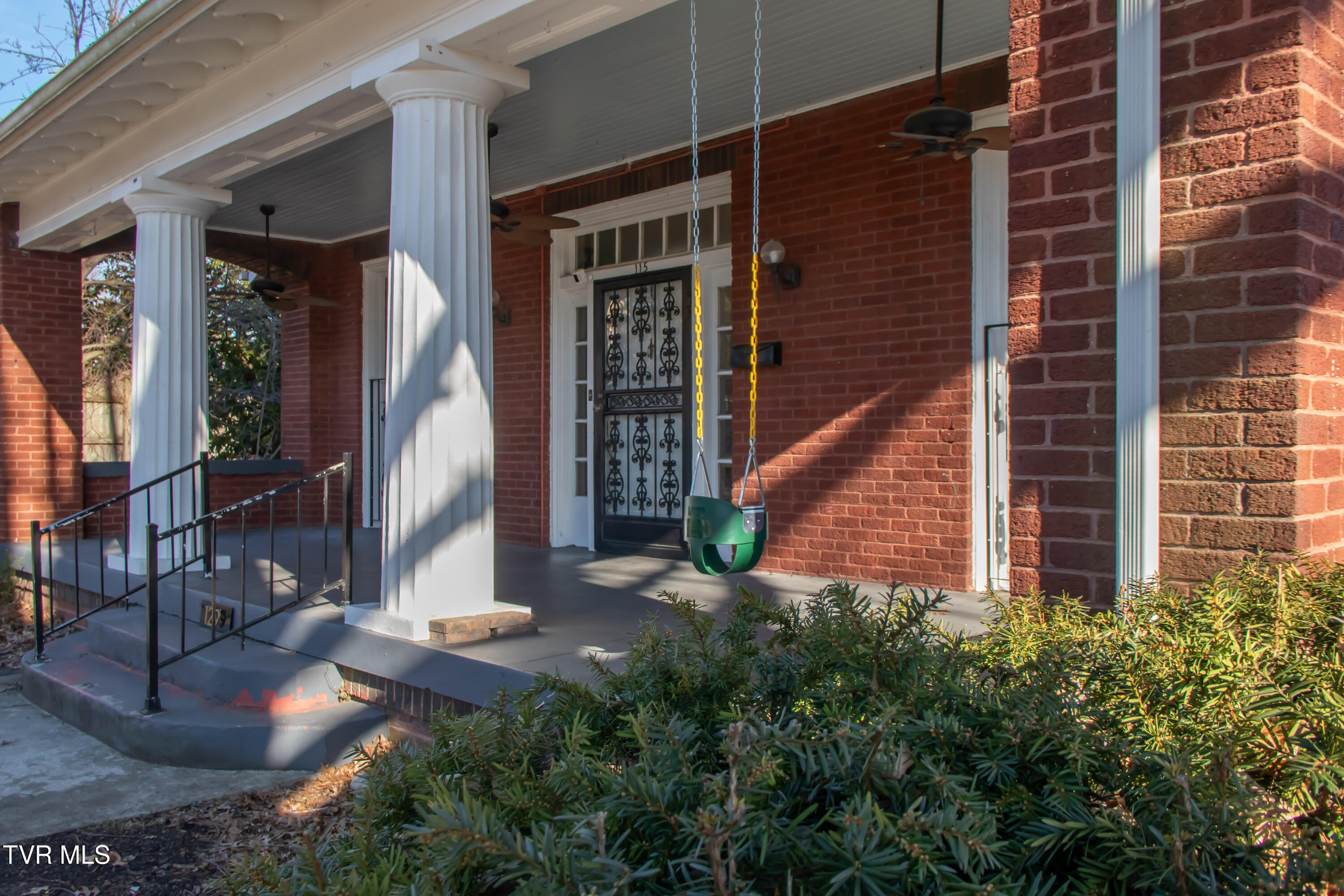 129 Solar St Street, Bristol, Virginia image 9
