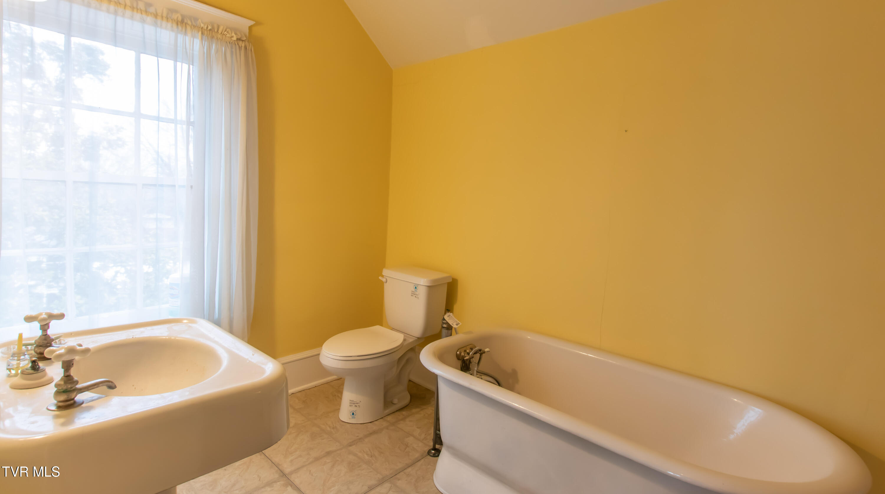 129 Solar St Street, Bristol, Virginia image 38