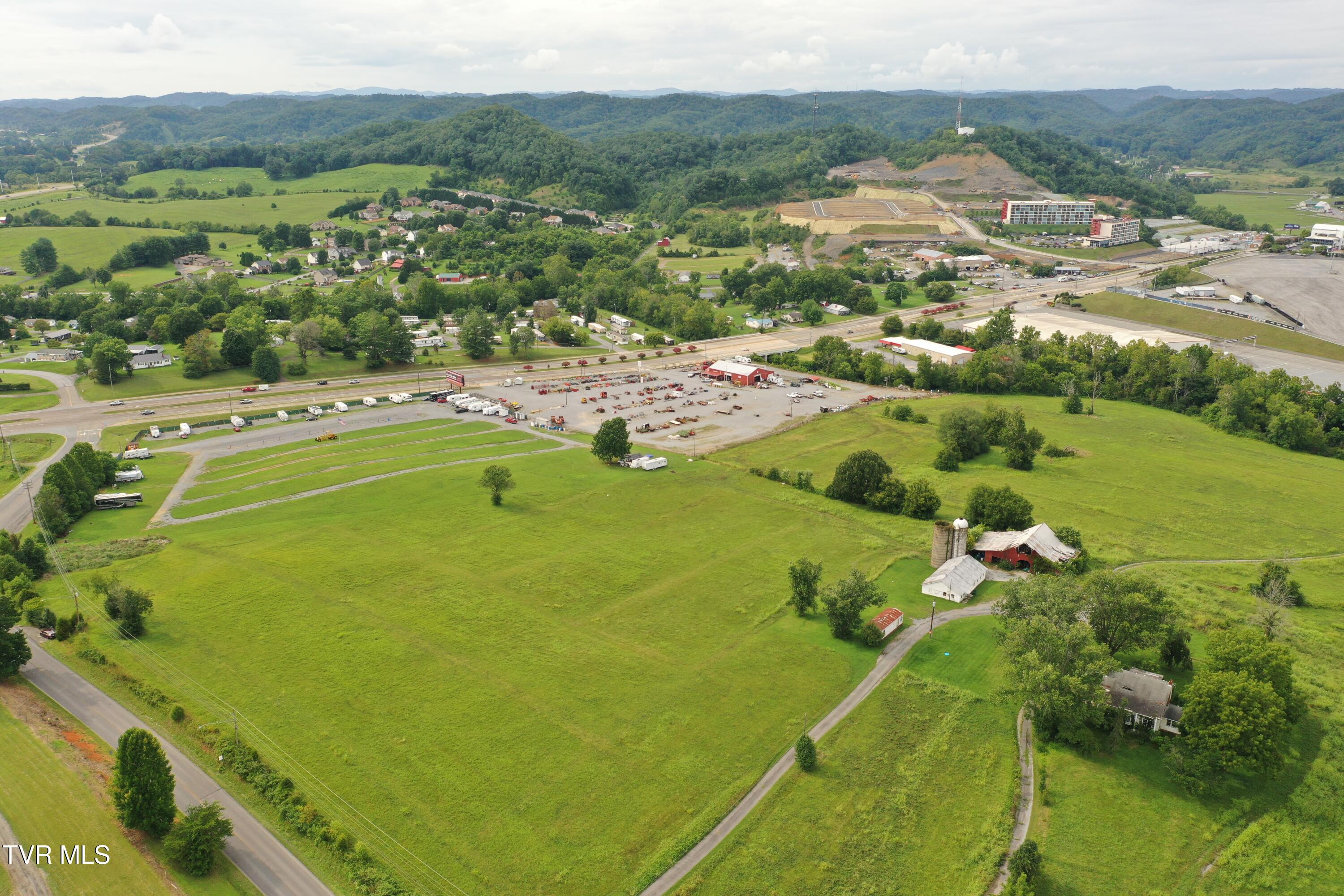 191 White Top Road, Bluff City, Tennessee image 2