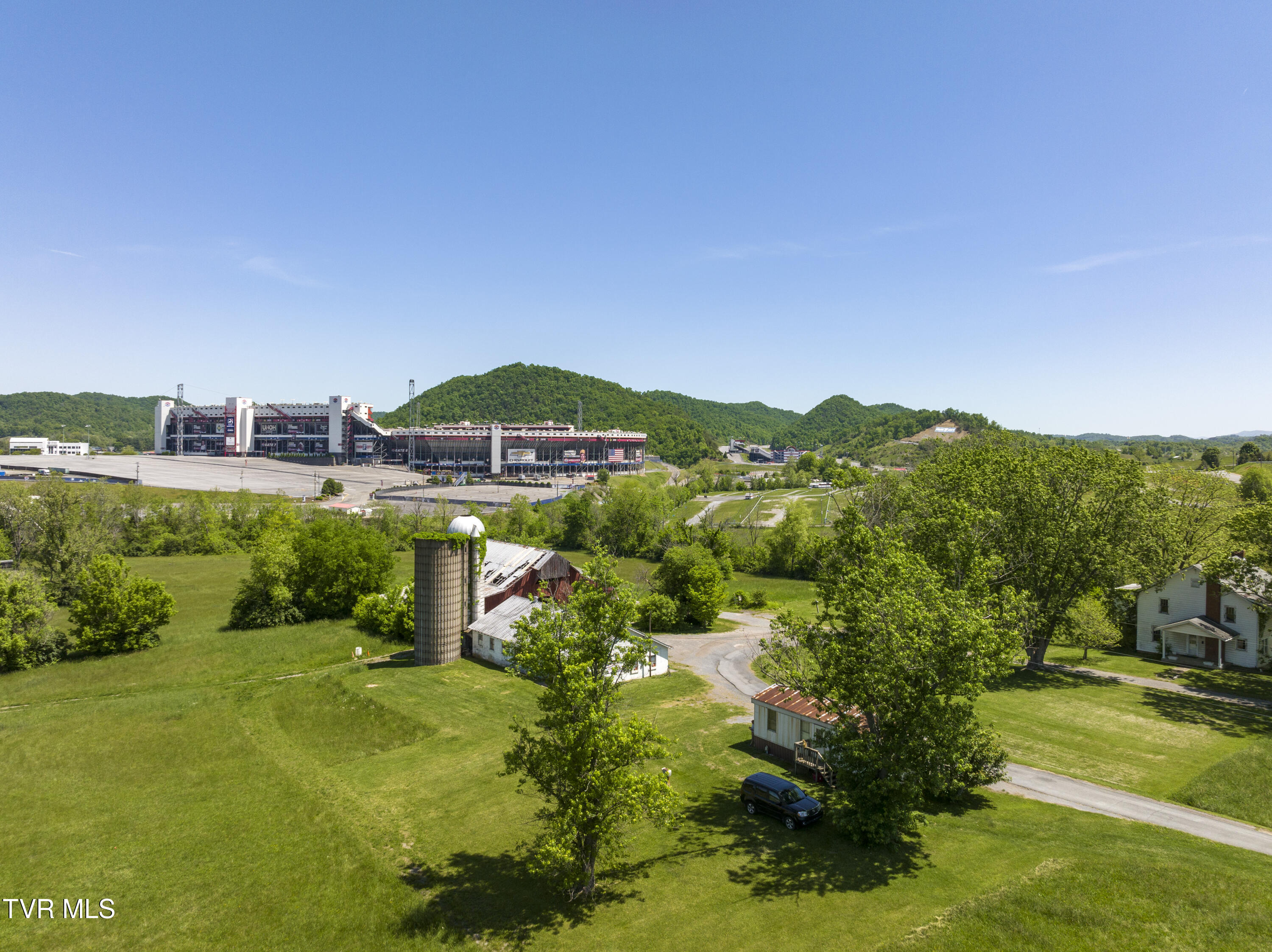 191 White Top Road, Bluff City, Tennessee image 8