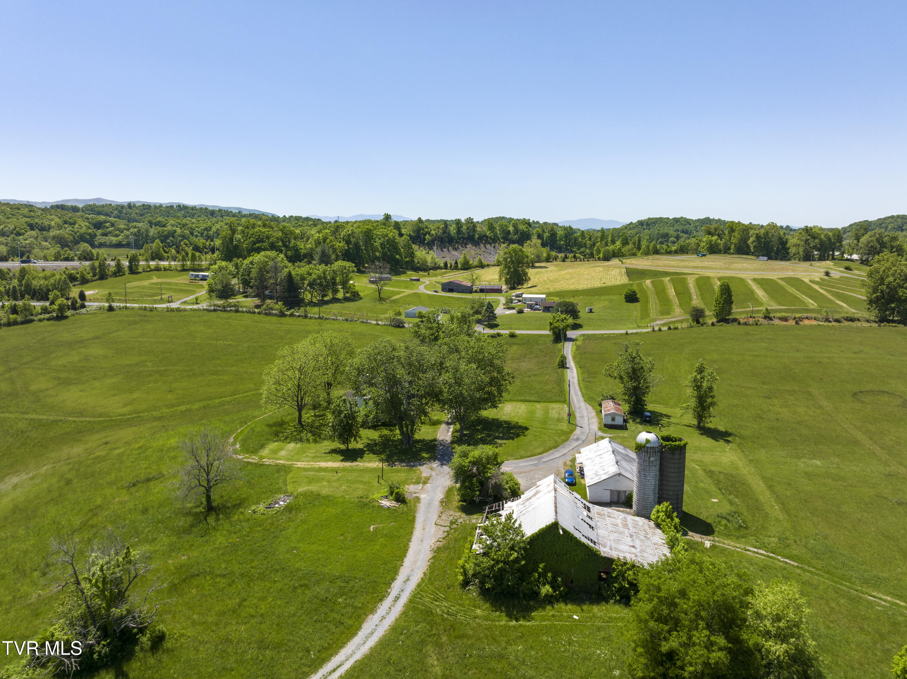 191 White Top Road, Bluff City, Tennessee image 15