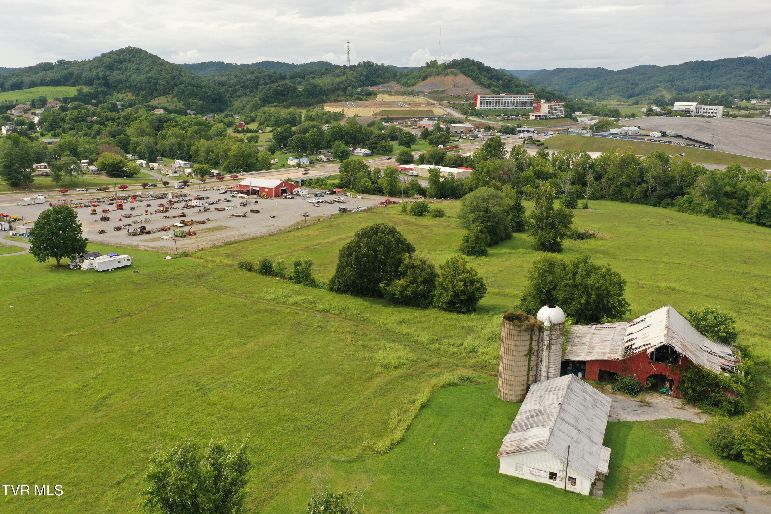 191 White Top Road, Bluff City, Tennessee image 7
