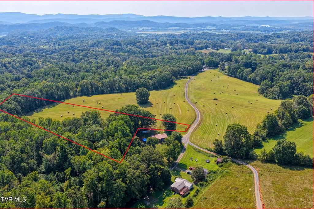 Photo of 8 Magnolia Road, Rogersville, TN 37857 (MLS # 9990892)