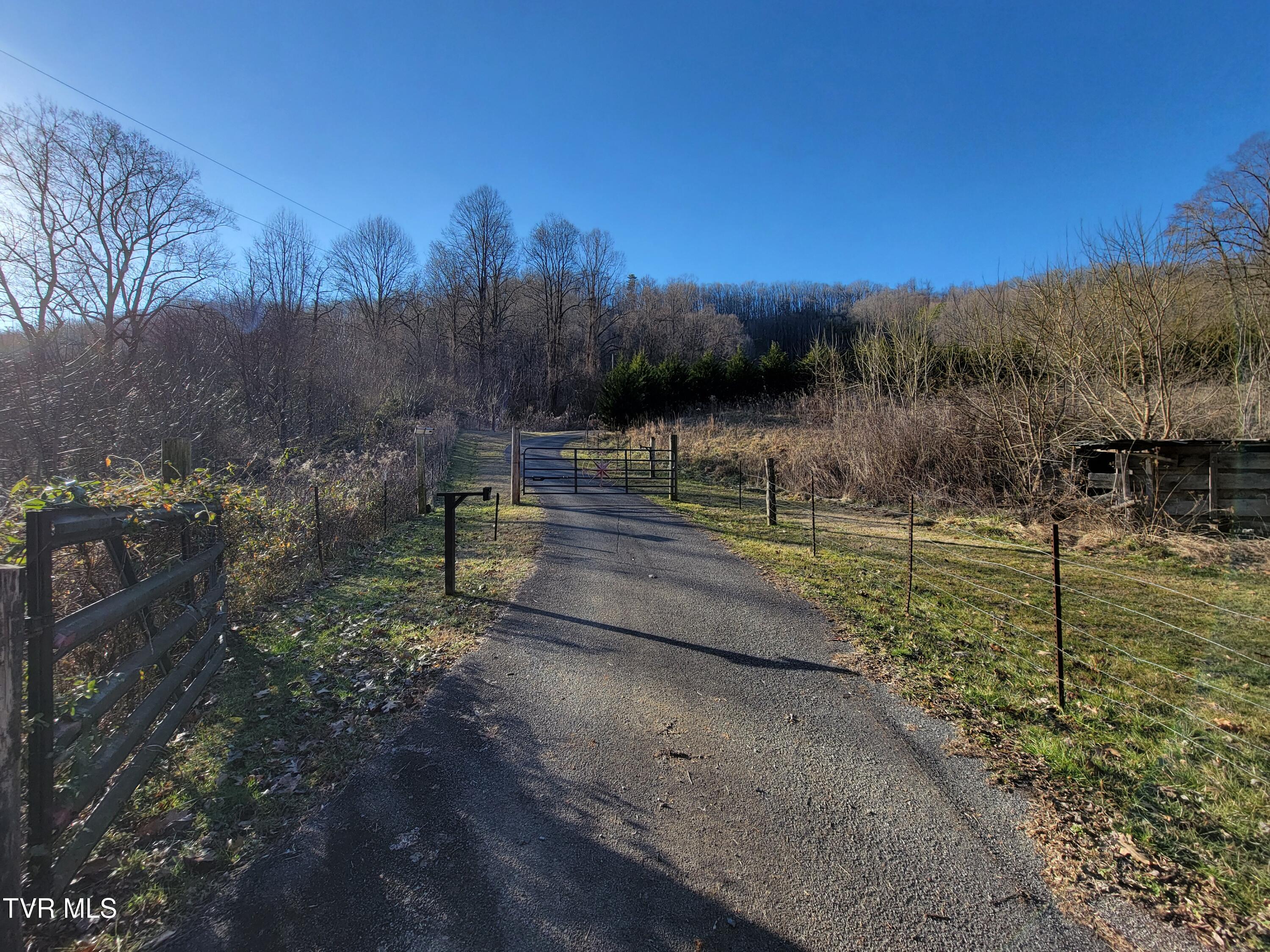 1701 Jonesborough Road, Erwin, Tennessee image 15