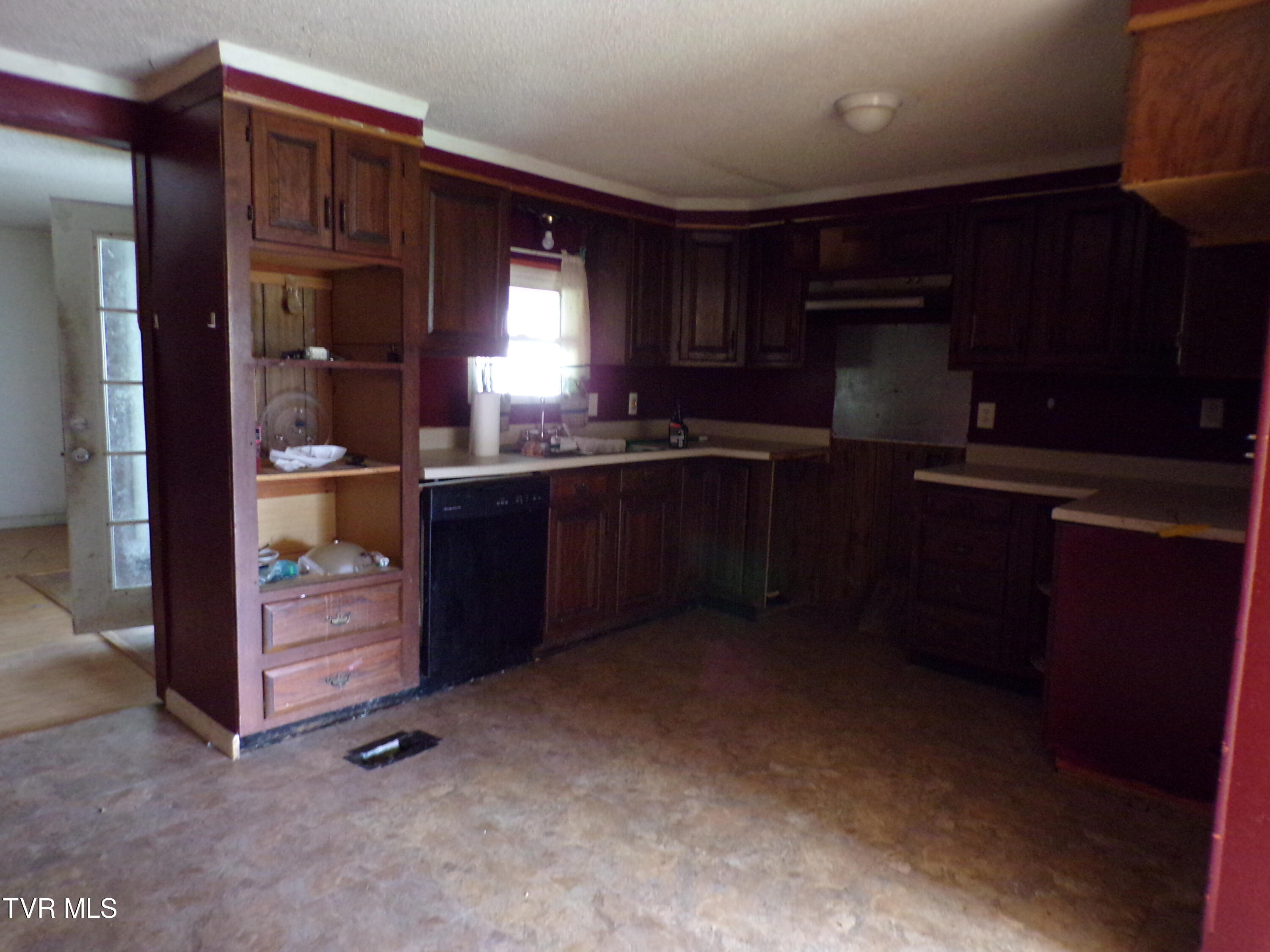 9781 Sulpher Springs Drive, Pound, Virginia image 22