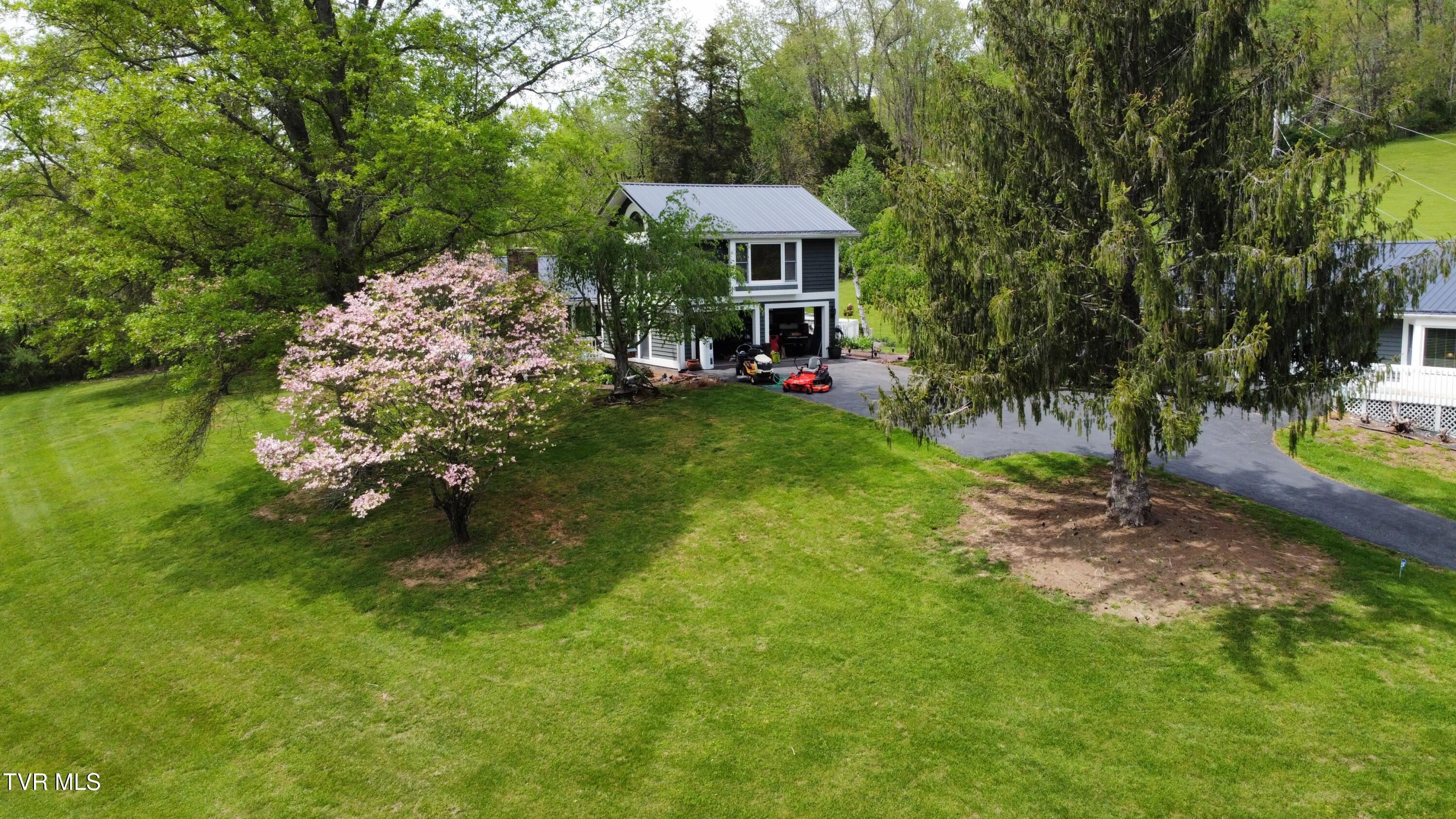304 Tunnel Drive, Dryden, Virginia image 18
