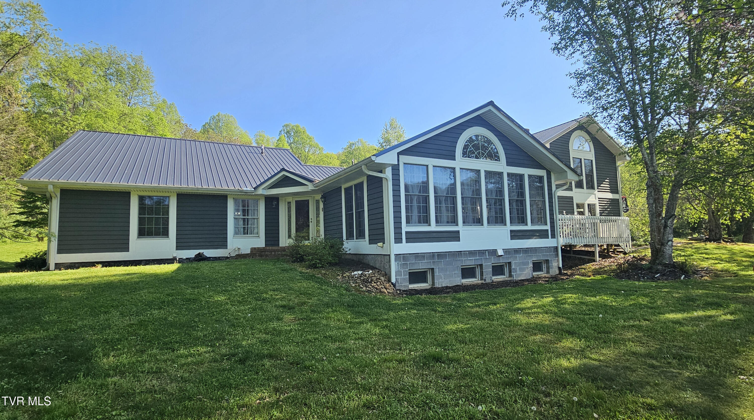 304 Tunnel Drive, Dryden, Virginia image 13