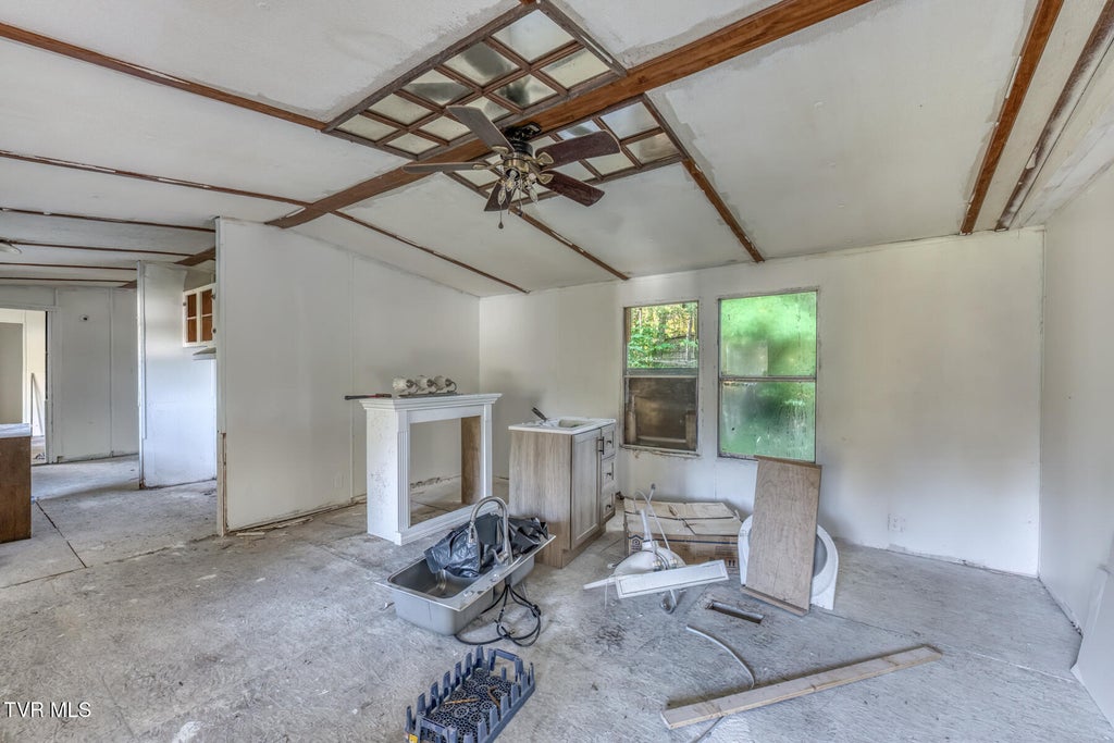 Photo of 203 Hidden Oaks Drive, Johnson City, TN 37601 (MLS # 10002417)