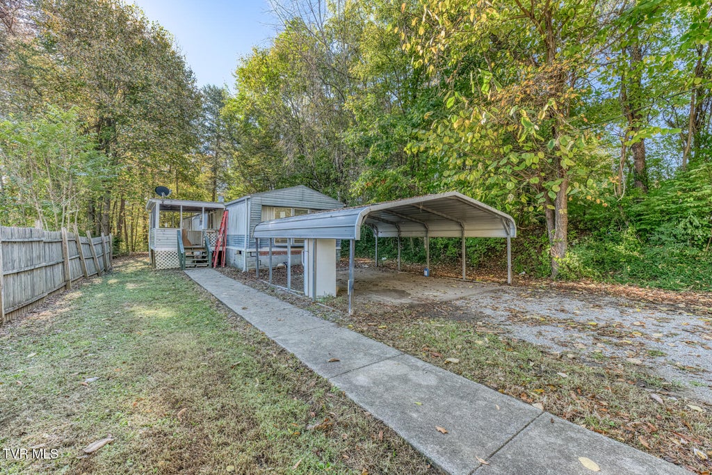 Photo of 203 Hidden Oaks Drive, Johnson City, TN 37601 (MLS # 10002417)
