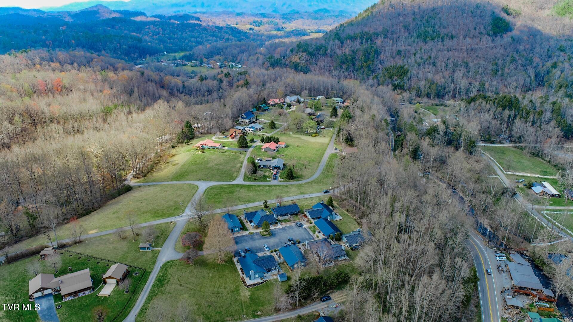 4304 Little Creek Way Way #D-4, Cosby, Tennessee image 37