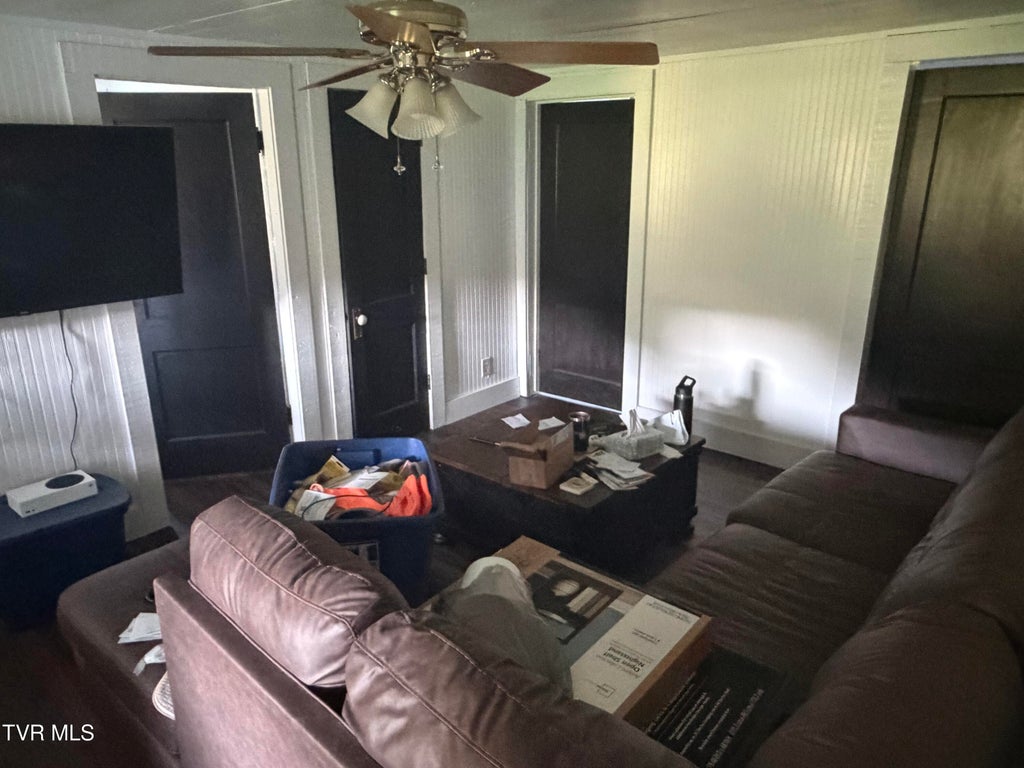 Photo of 218 Aa Deakins Road, Jonesborough, TN 37659 (MLS # 10000196)
