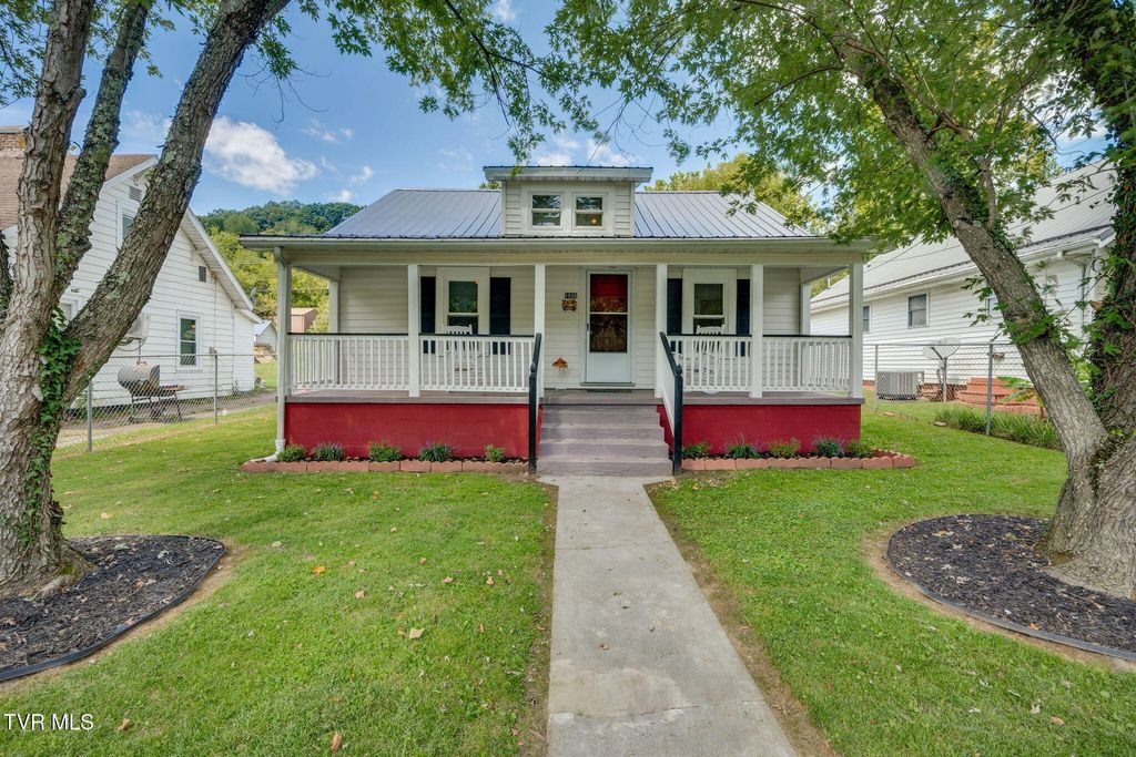 Photo of 1826 Pittstown Rd Road, Bristol, VA 24201 (MLS # 9985643)