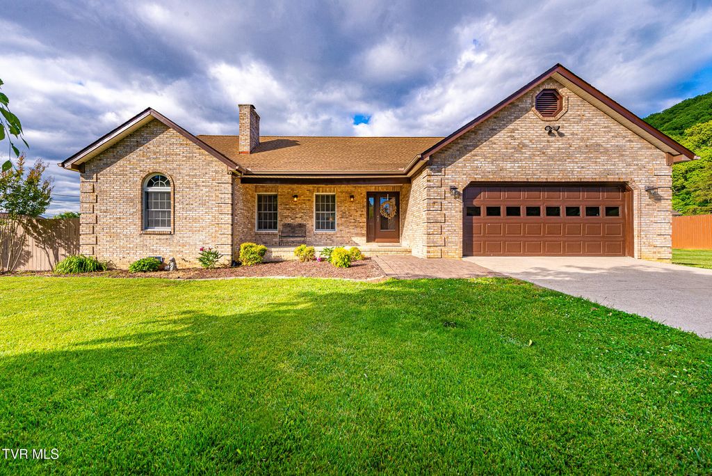Photo of 109 Running Deer Trail, Kingsport, TN 37663 (MLS # 9995492)