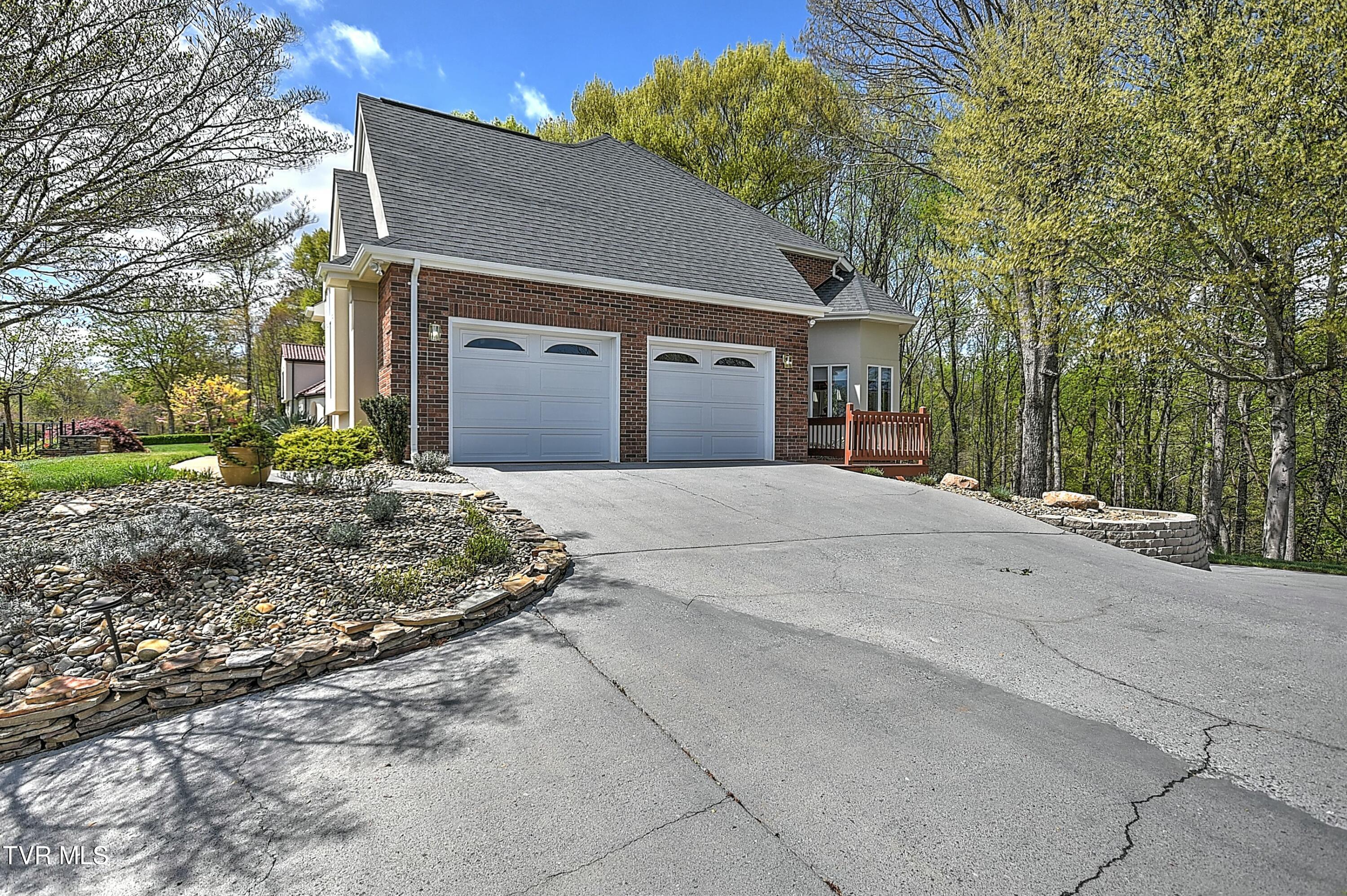 128 Ridgetop Drive, Johnson City, Tennessee image 14