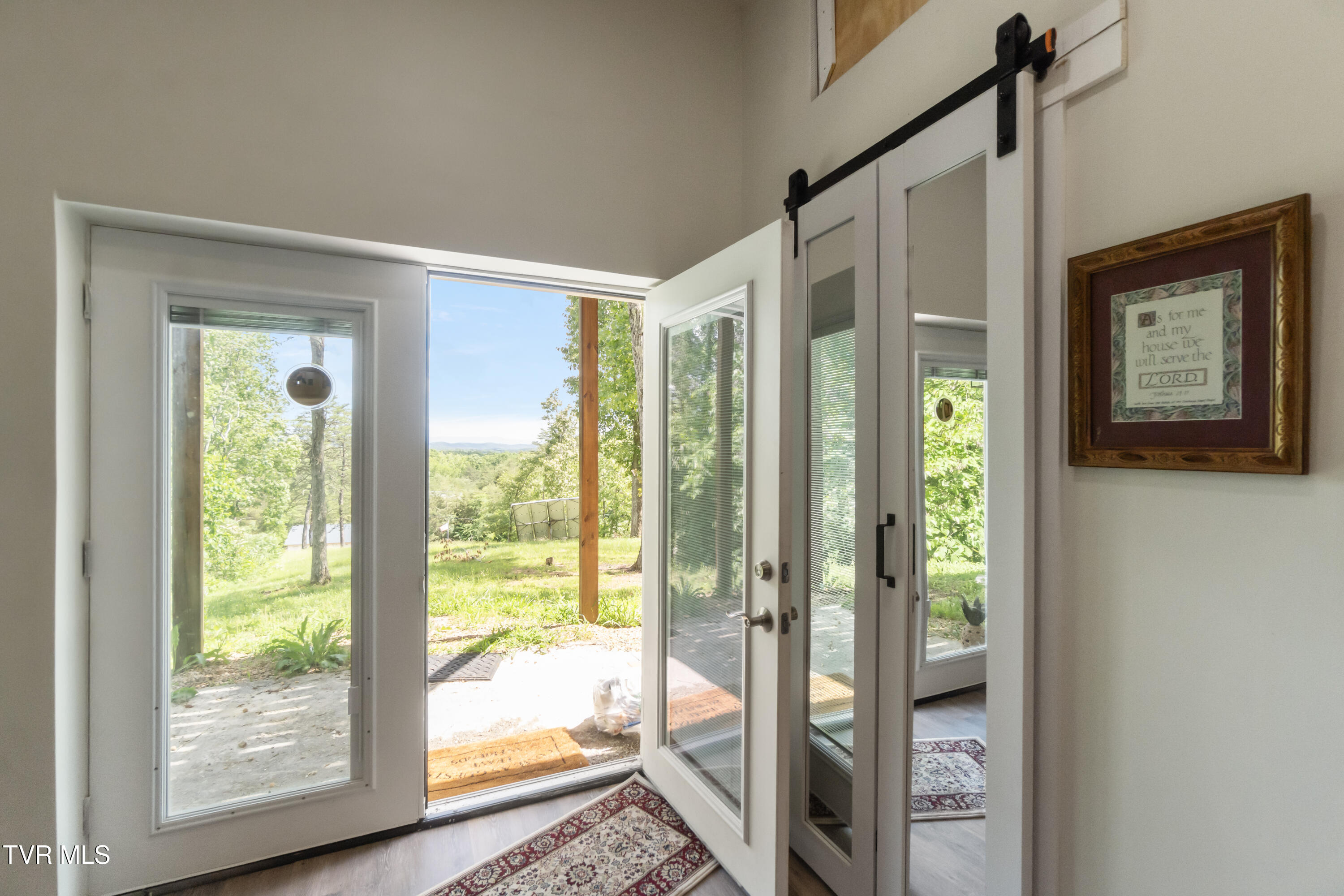2087 Fodderstack Mountain Loop, Greeneville, Tennessee image 2