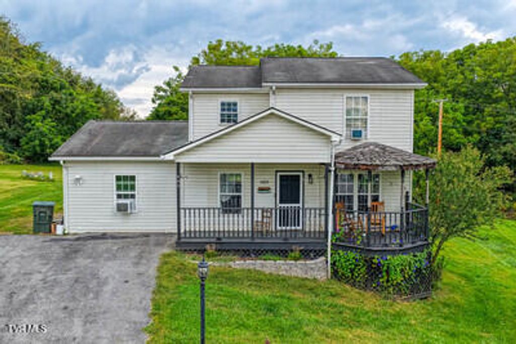 Photo of 684 Hallock Circle, Abingdon, VA 24210 (MLS # 9986091)