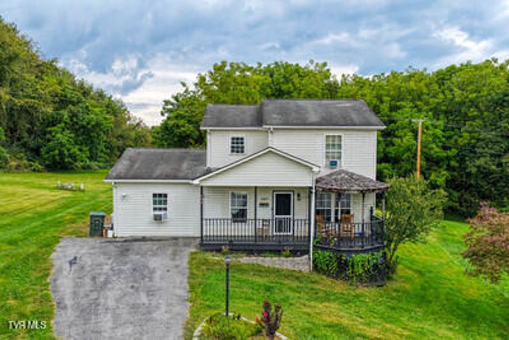 Photo of 684 Hallock Circle, Abingdon, VA 24210 (MLS # 9986091)