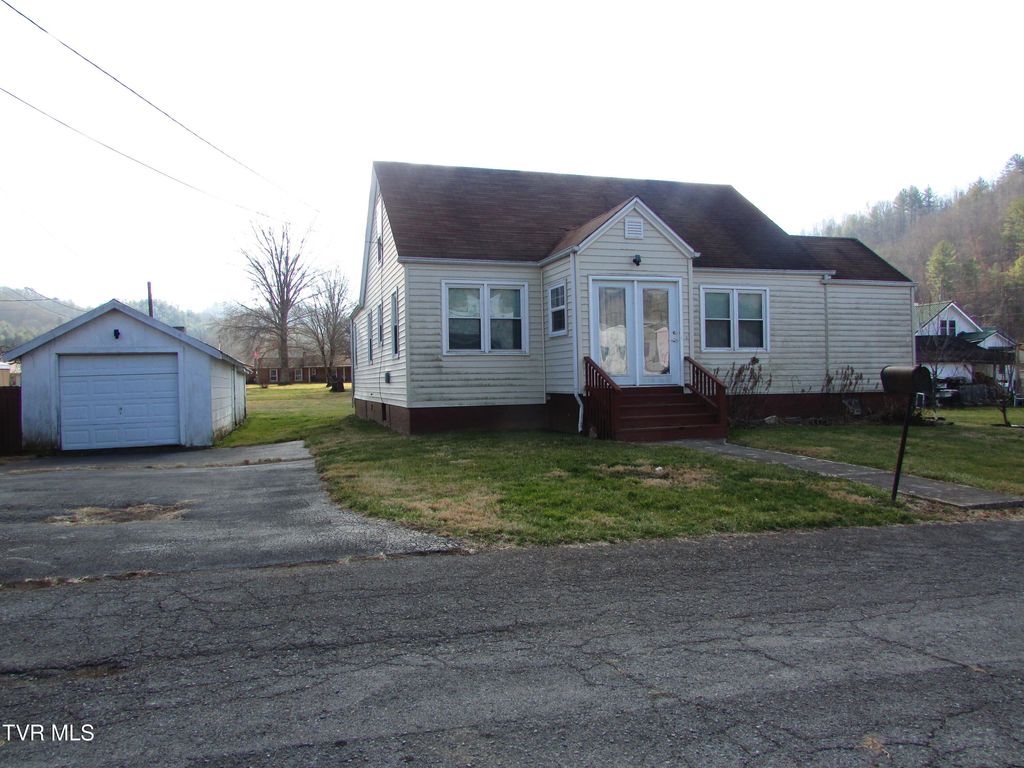 Photo of 310 Conway Street, Roan Mountain, TN 37687 (MLS # 9989871)