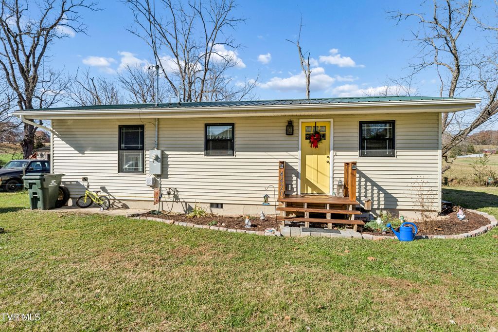 Photo of 4420 Cherokee Road, Jonesborough, TN 37659 (MLS # 9988478)