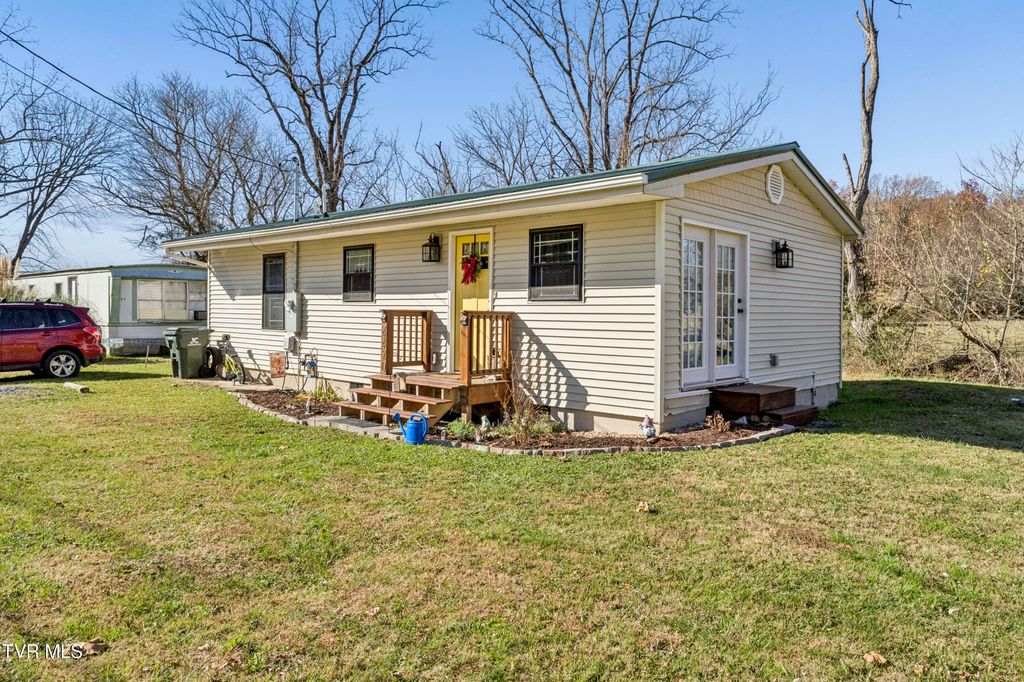 Photo of 4420 Cherokee Road, Jonesborough, TN 37659 (MLS # 9988478)
