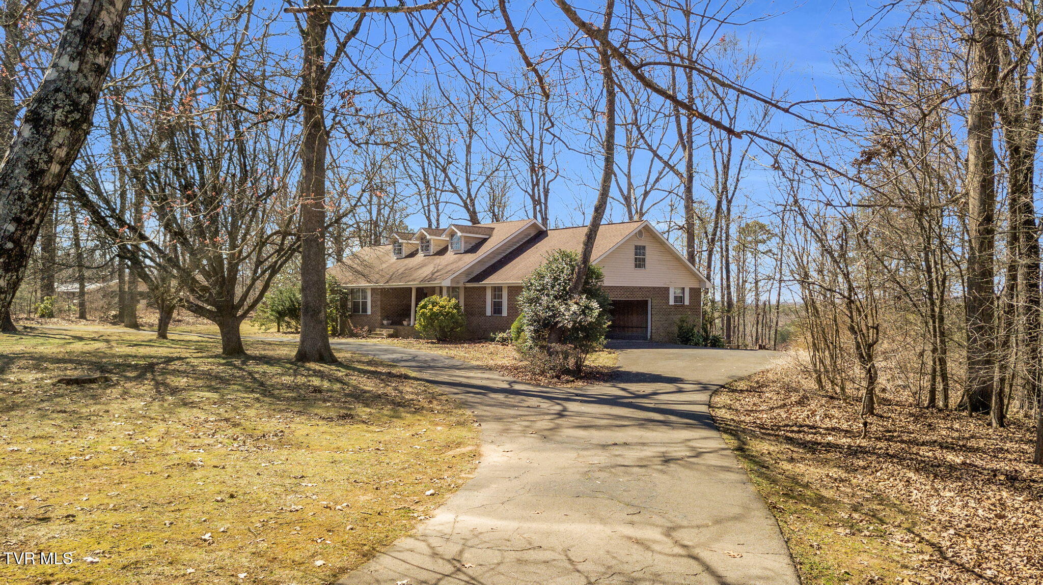 521 Hillcrest Circle, Decatur, Tennessee image 2