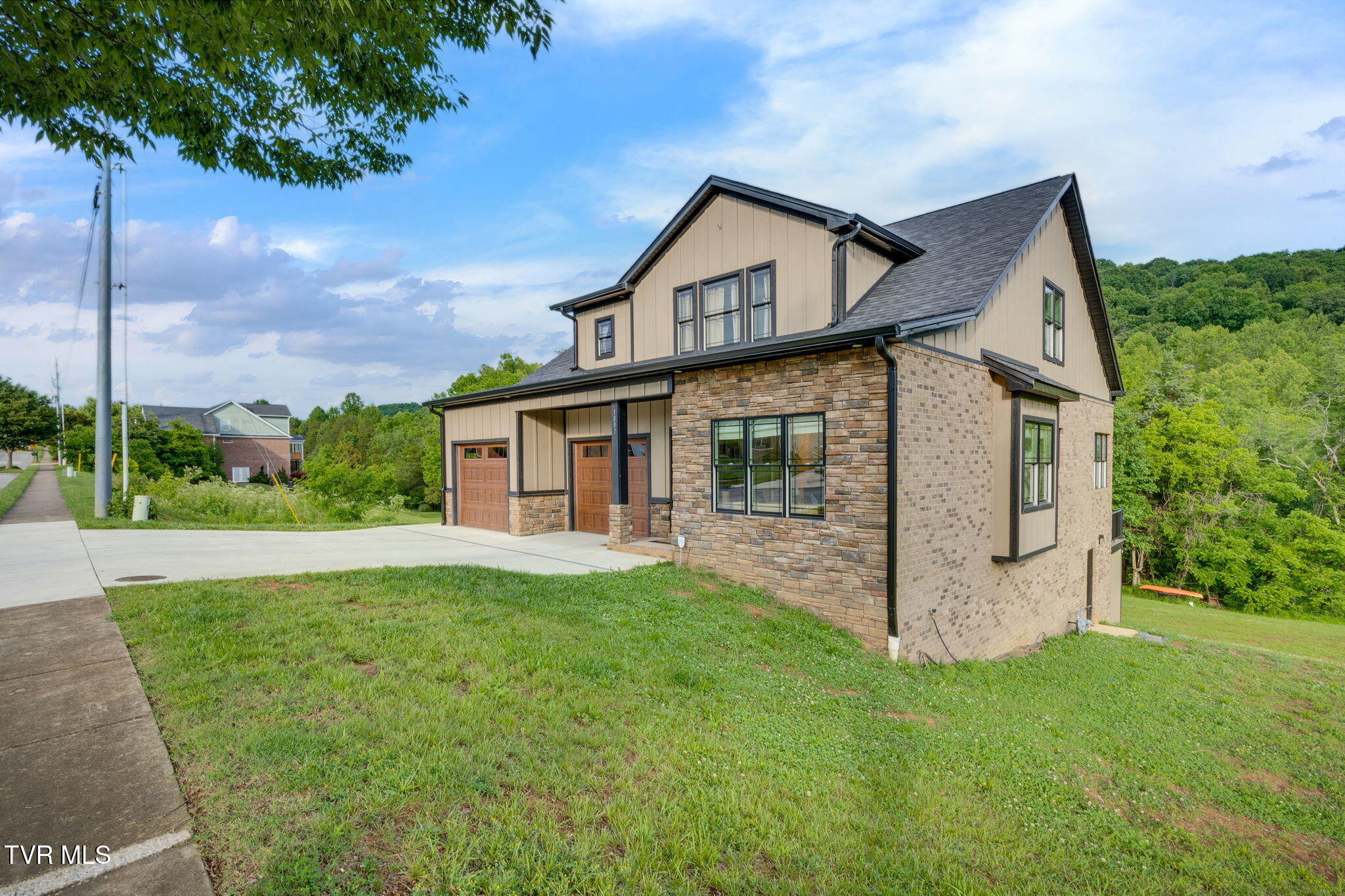 1007 Shadyside Drive, Kingsport, Tennessee image 3