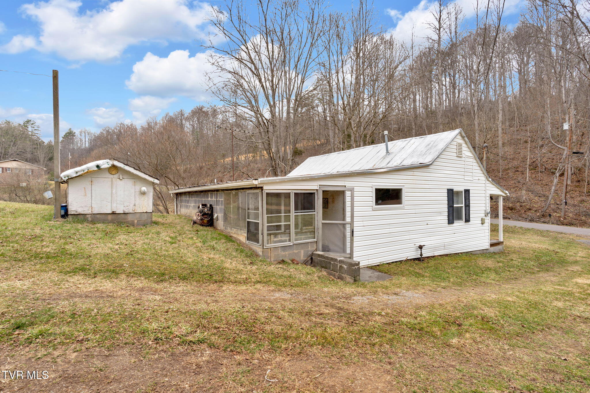 6486 Walnut Grove Road, Mendota, Virginia image 4