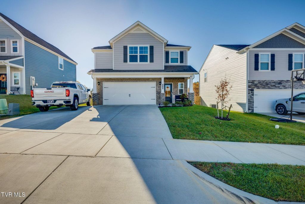 Photo of 570 Sedgewick Way, Johnson City, TN 37601 (MLS # 9988083)