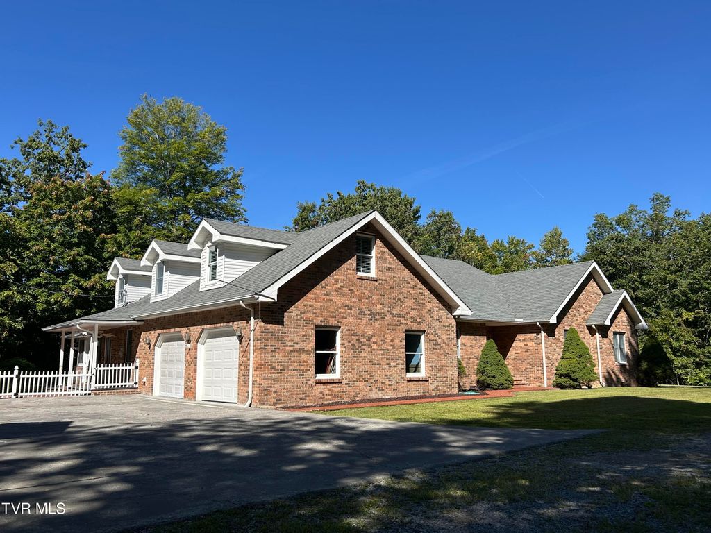 Photo of 9690 White Oak Road, Wise, VA 24293 (MLS # 9985229)