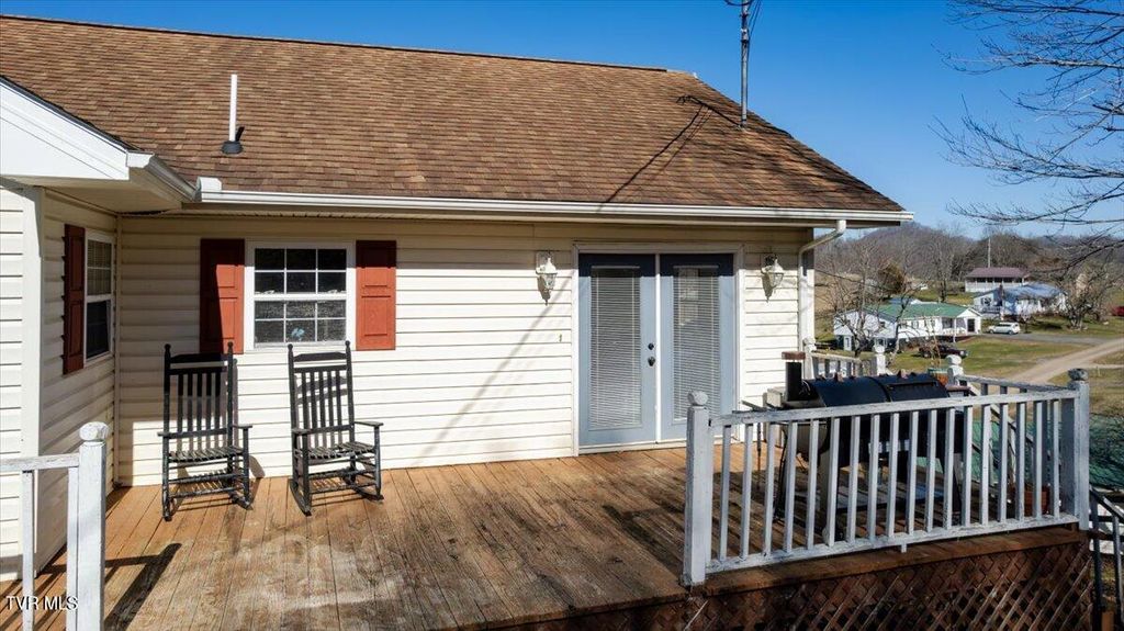 Photo of 117 Middle Avenue, Cleveland, VA 24225 (MLS # 9990723)