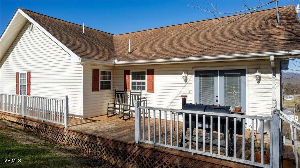 Photo of 117 Middle Avenue, Cleveland, VA 24225 (MLS # 9990723)