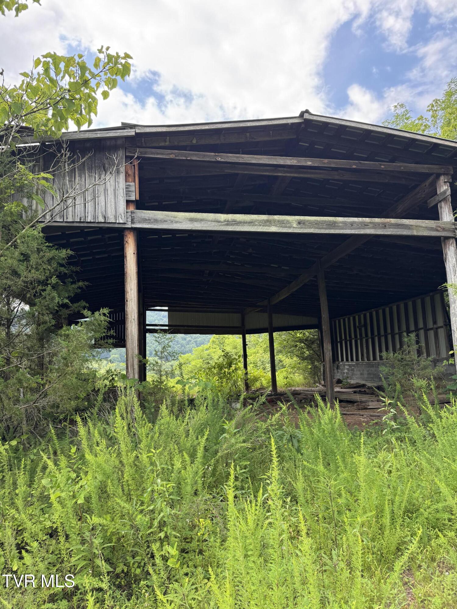 102 Perry Smith Lane