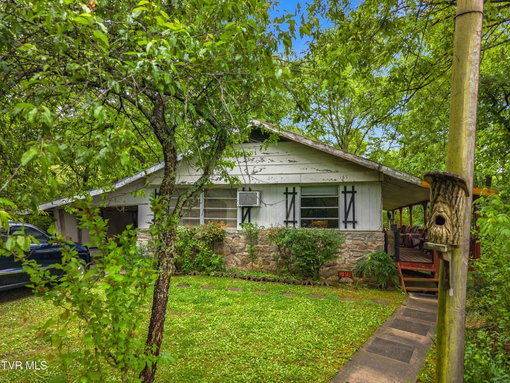 Photo of 185 Trinity Lane, Harrogate, TN 37752 (MLS # 9995181)
