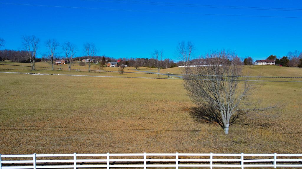 Photo of 4 Carters Valley Road, Church Hill, TN 37642 (MLS # 9933586)