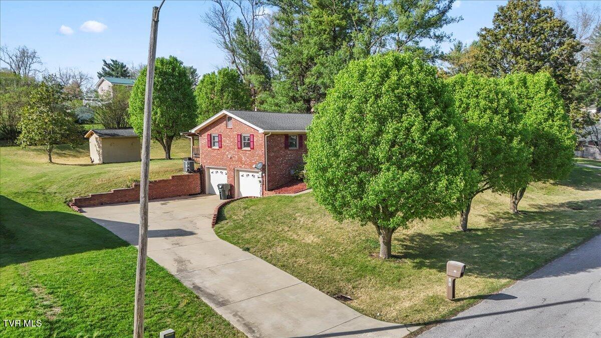 181 Milburn Drive, Bristol, Virginia image 5