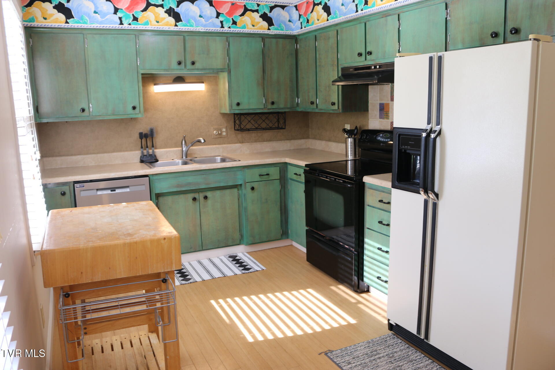 2121 Hickory Springs Road 2121