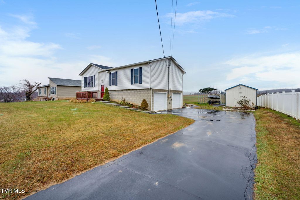 Photo of 212 Conklin Road, Jonesborough, TN 37659 (MLS # 9988944)