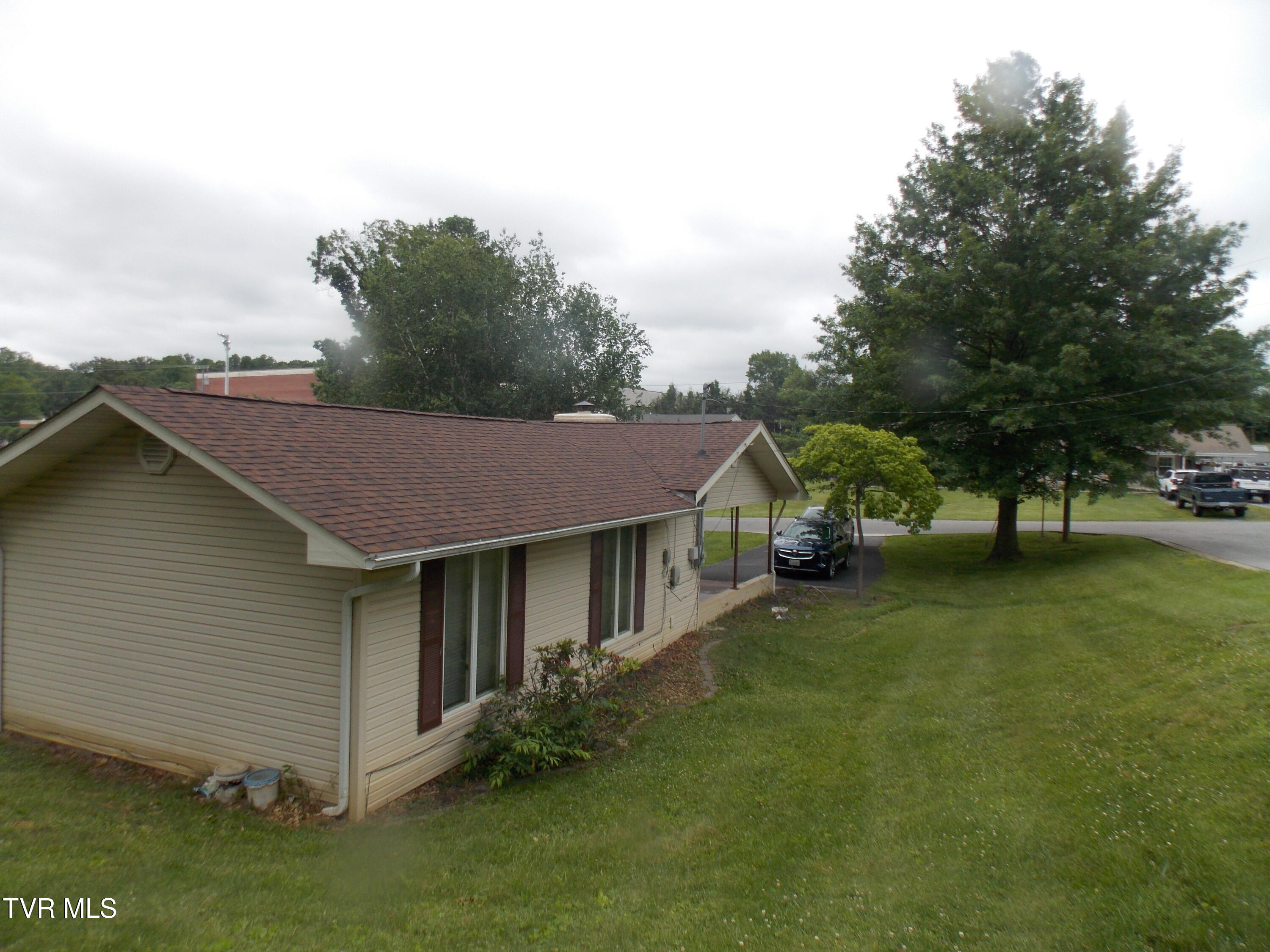 167 Cherry Lane, Bristol, Virginia image 4