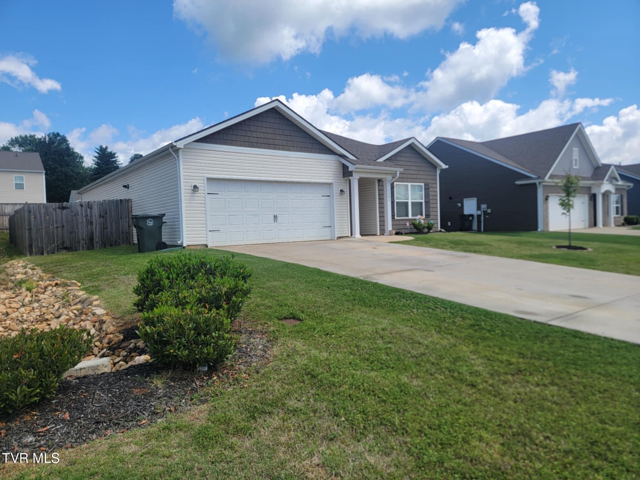1202 Raccoon Lane, Piney Flats, Tennessee image 2
