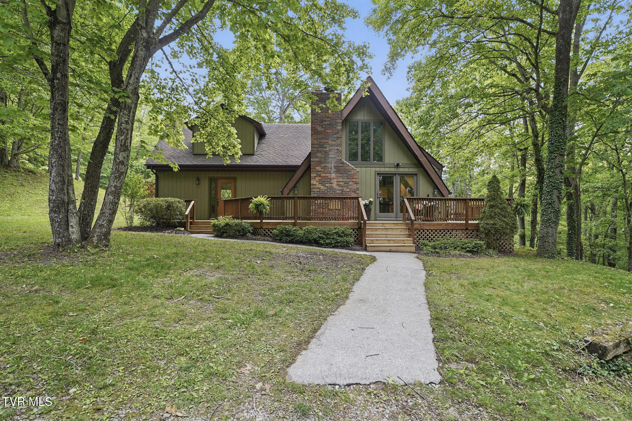 8466 Courtland Road, Wise, Virginia image 2