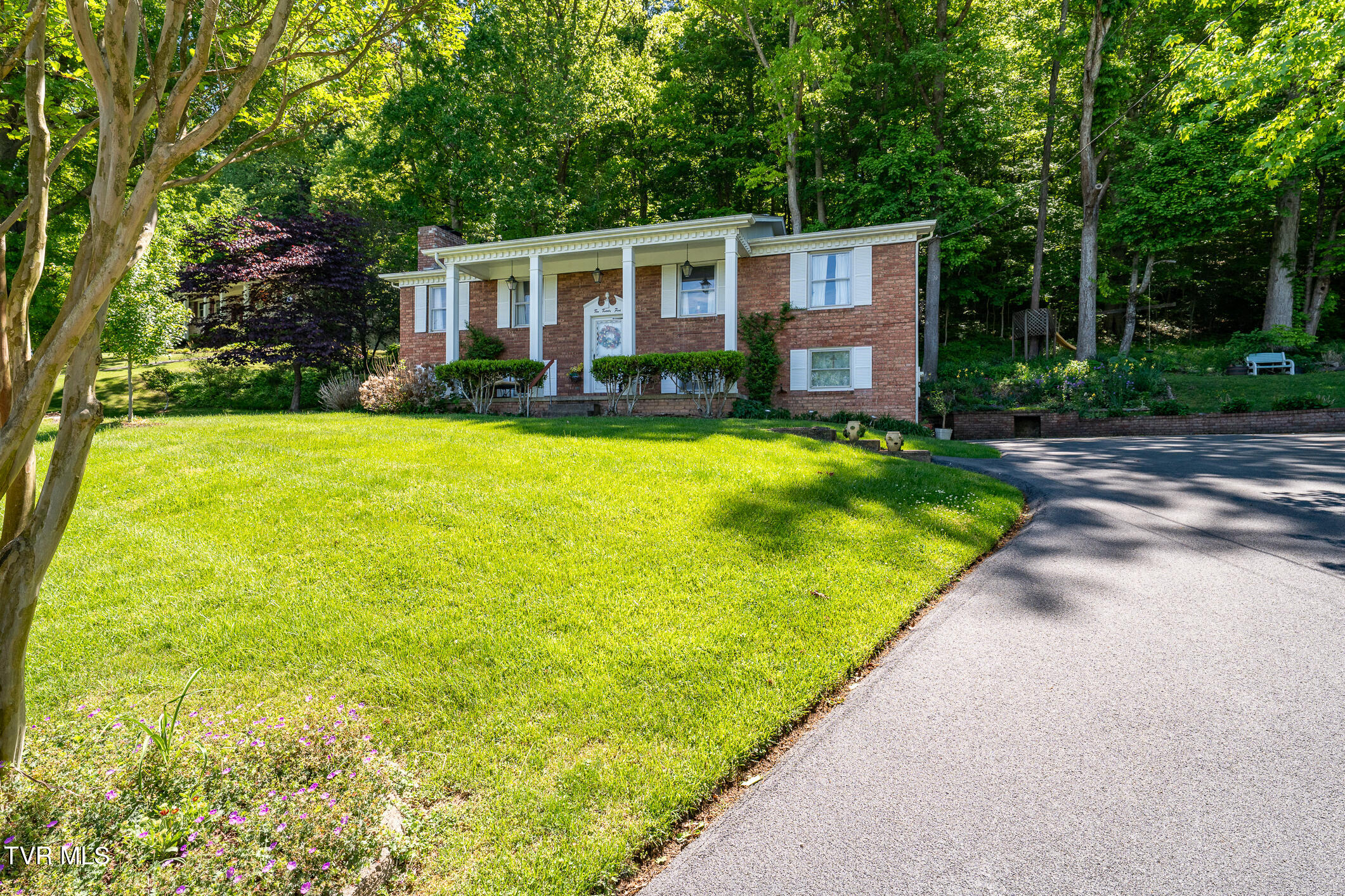 1025 Eastbrook Drive