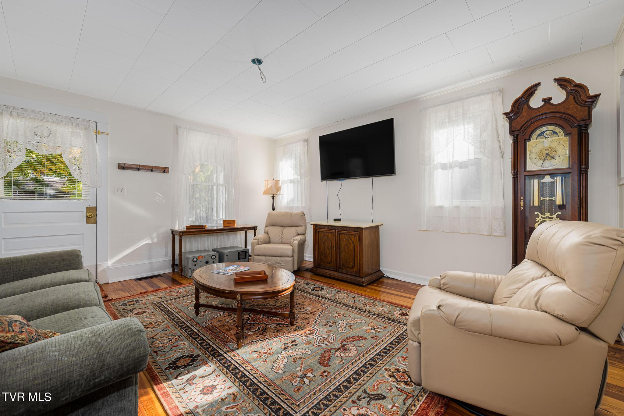 215 Clinchfield Avenue, Erwin, Tennessee image 28