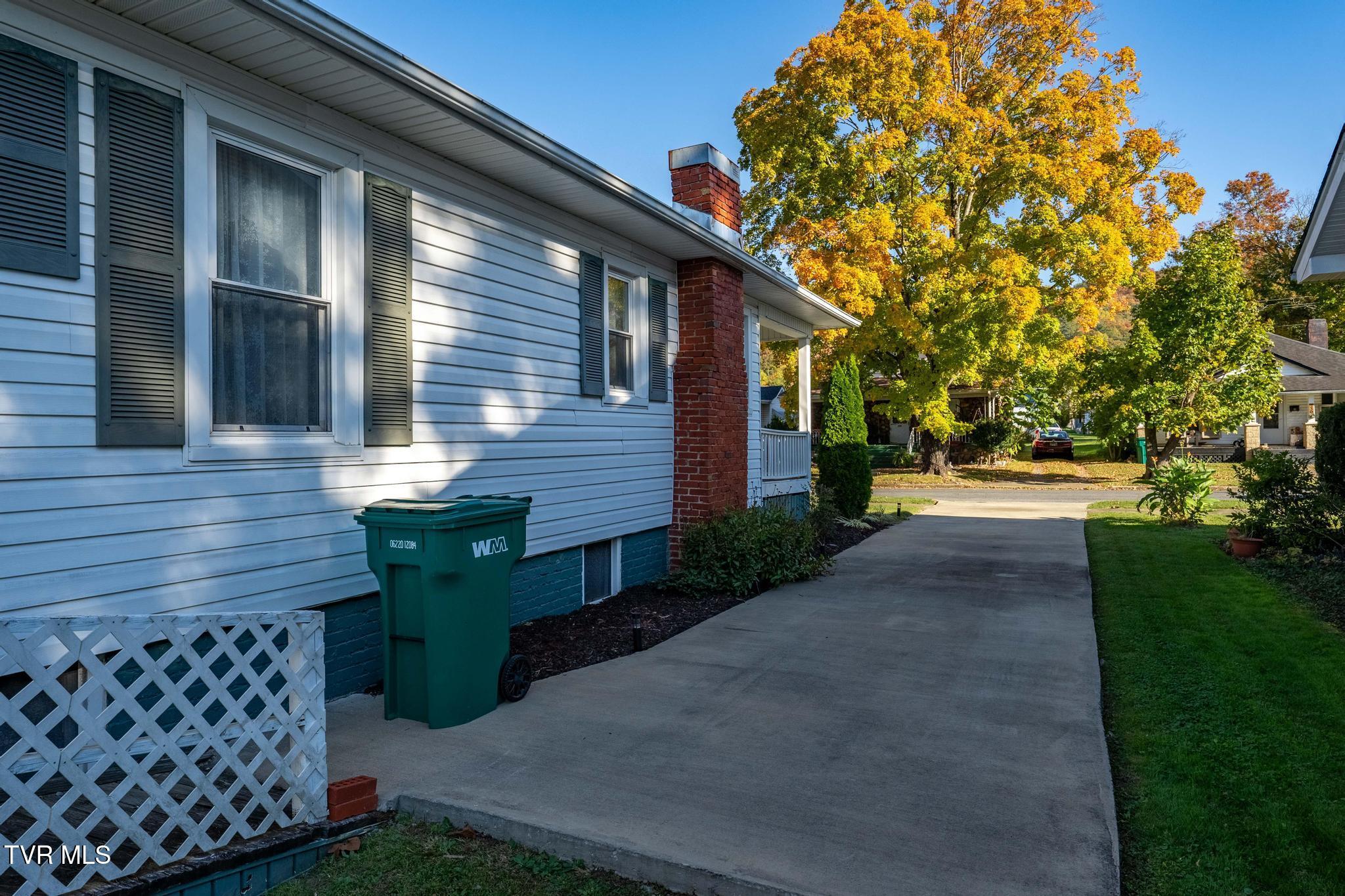 215 Clinchfield Avenue, Erwin, Tennessee image 12